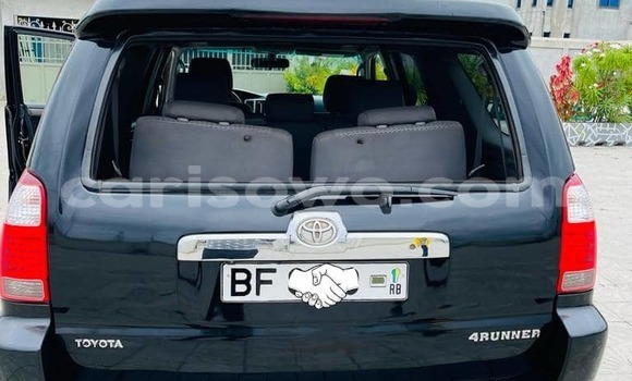 Ra Àlòkù Toyota 4Runner Black Ọkọ̀ in Cotonou ni Benin Ra Àlòkù Toyota 4Runner Black Ọkọ̀ in Cotonou ni Benin