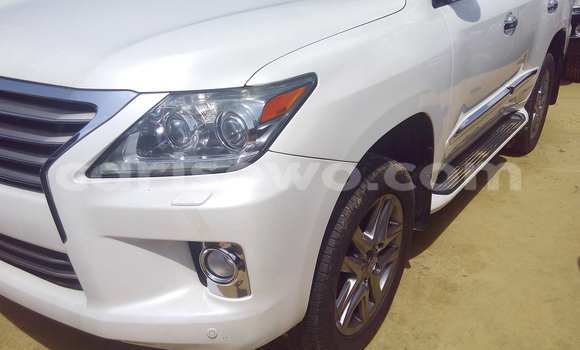 Acheter Occasion Voiture Lexus LX 450 Blanc à Porto Novo, Benin Acheter Occasion Voiture Lexus LX 450 Blanc à Porto Novo, Benin