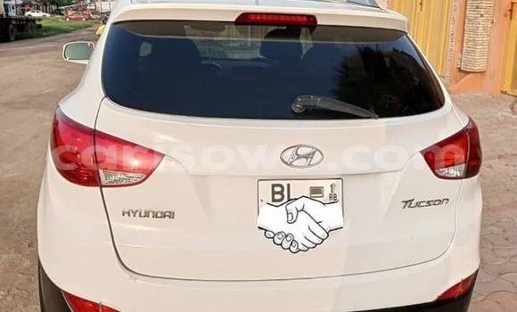 Sayi Na hannu Hyundai Tucson White Mota in Cotonou a Benin Sayi Na hannu Hyundai Tucson White Mota in Cotonou a Benin