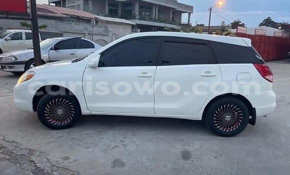 Sayi Na hannu Toyota Matrix White Mota in Cotonou a Benin Sayi Na hannu Toyota Matrix White Mota in Cotonou a Benin