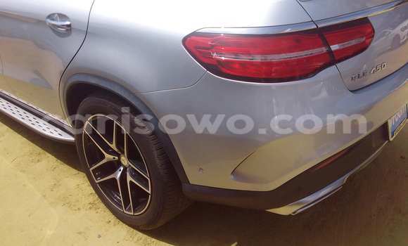 Sayi Na hannu Mercedes-Benz GL–Class Azurfa Mota in Porto Novo a Benin Sayi Na hannu Mercedes-Benz GL–Class Azurfa Mota in Porto Novo a Benin