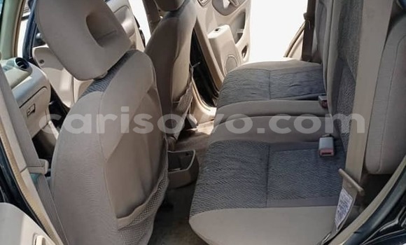 Sayi Na hannu Toyota RAV4 Black Mota in Cotonou a Benin Sayi Na hannu Toyota RAV4 Black Mota in Cotonou a Benin