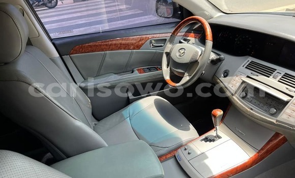 Sayi Na hannu Toyota Avalon Azurfa Mota in Cotonou a Benin Sayi Na hannu Toyota Avalon Azurfa Mota in Cotonou a Benin