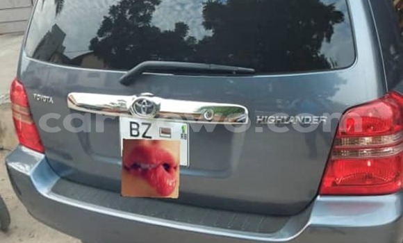 Buy Used Toyota Highlander Blue Car in Cotonou in Benign Buy Used Toyota Highlander Blue Car in Cotonou in Benign