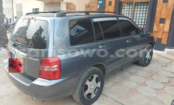 Buy Used Toyota Highlander Blue Car in Cotonou in Benign Buy Used Toyota Highlander Blue Car in Cotonou in Benign