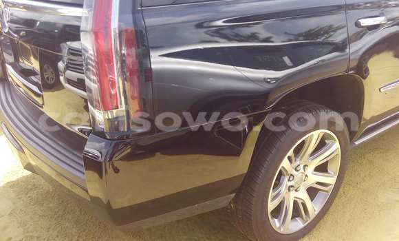 Sayi Na hannu Cadillac Escalade Black Mota in Porto Novo a Benin Sayi Na hannu Cadillac Escalade Black Mota in Porto Novo a Benin