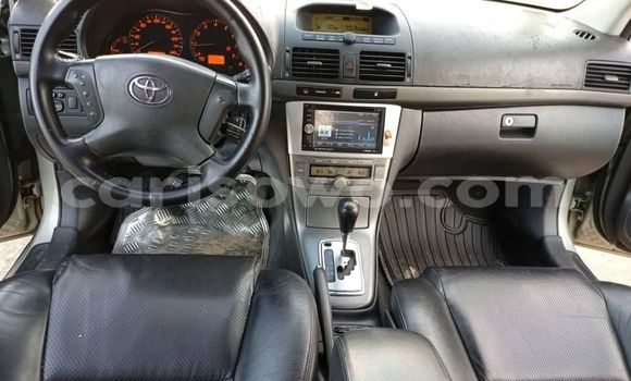 Sayi Na hannu Toyota Avensis Sauran Mota in Cotonou a Benin Sayi Na hannu Toyota Avensis Sauran Mota in Cotonou a Benin