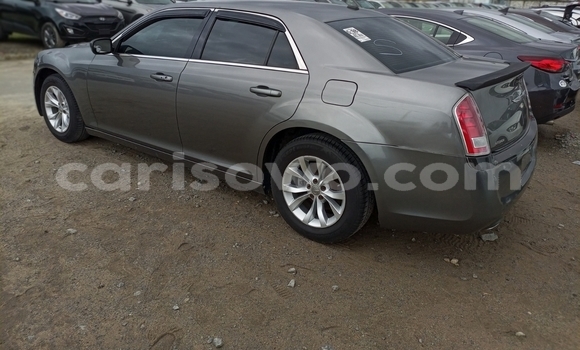 Sayi Na hannu Chrysler 300 Letter Series Azurfa Mota in Abomey Calavi a Benin Sayi Na hannu Chrysler 300 Letter Series Azurfa Mota in Abomey Calavi a Benin