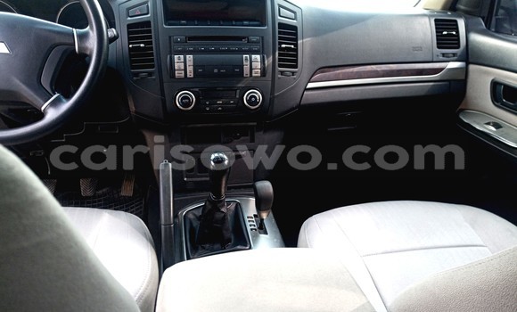 Ra Àlòkù Mitsubishi Pajero Silver Ọkọ̀ in Cotonou ni Benin Ra Àlòkù Mitsubishi Pajero Silver Ọkọ̀ in Cotonou ni Benin