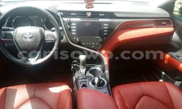 Sayi Sabo Toyota Camry White Mota in Cotonou a Benin Sayi Sabo Toyota Camry White Mota in Cotonou a Benin