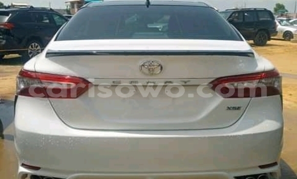 Sayi Sabo Toyota Camry White Mota in Cotonou a Benin Sayi Sabo Toyota Camry White Mota in Cotonou a Benin