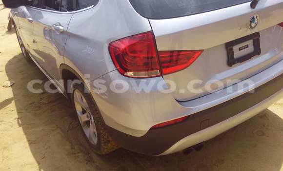Acheter Occasion Voiture BMW X1 Gris à Porto Novo au Benin Acheter Occasion Voiture BMW X1 Gris à Porto Novo au Benin