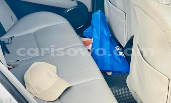 Ra Àlòkù Mercedes-Benz C–Class funfun Ọkọ̀ in Cotonou ni Benin Ra Àlòkù Mercedes-Benz C–Class funfun Ọkọ̀ in Cotonou ni Benin