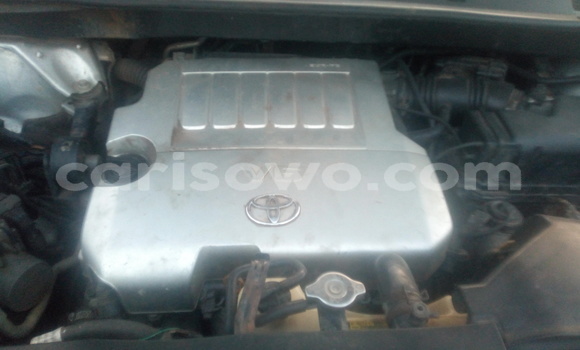 Sayi Na hannu Toyota Highlander Azurfa Mota in Cotonou a Benin Sayi Na hannu Toyota Highlander Azurfa Mota in Cotonou a Benin