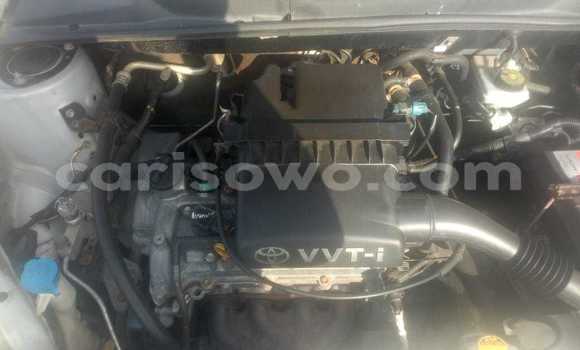 Ra Àlòkù Toyota Yaris Silver Ọkọ̀ in Cotonou ni Benin Ra Àlòkù Toyota Yaris Silver Ọkọ̀ in Cotonou ni Benin