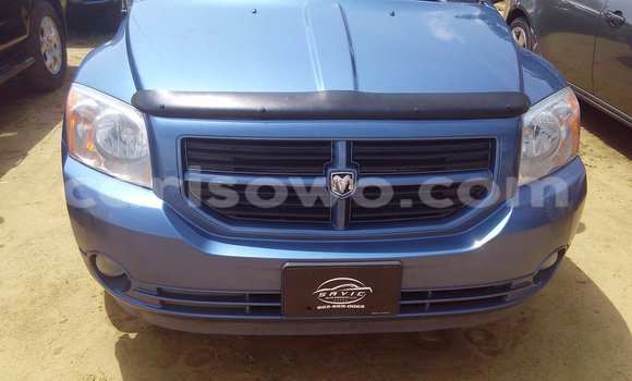 Sayi Na hannu Dodge Caliber Blue Mota in Porto Novo a Benin