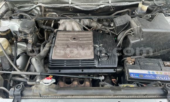 Buy Used Toyota Highlander Beige Car in Abomey Calavi in Benign Buy Used Toyota Highlander Beige Car in Abomey Calavi in Benign