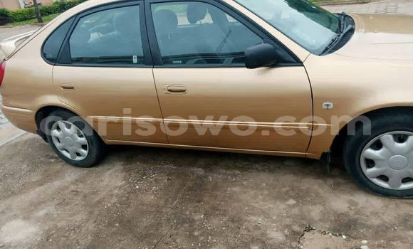 Ra Àlòkù Toyota Corolla Brown Ọkọ̀ in Cotonou ni Benin