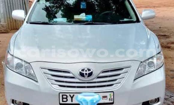 Sayi Na hannu Toyota Camry Azurfa Mota in Cotonou a Benin Sayi Na hannu Toyota Camry Azurfa Mota in Cotonou a Benin