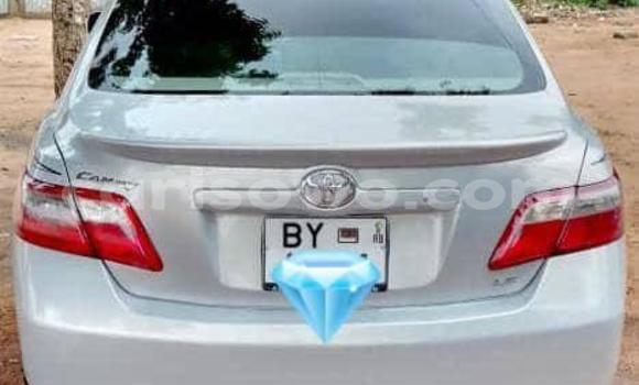Sayi Na hannu Toyota Camry Azurfa Mota in Cotonou a Benin Sayi Na hannu Toyota Camry Azurfa Mota in Cotonou a Benin