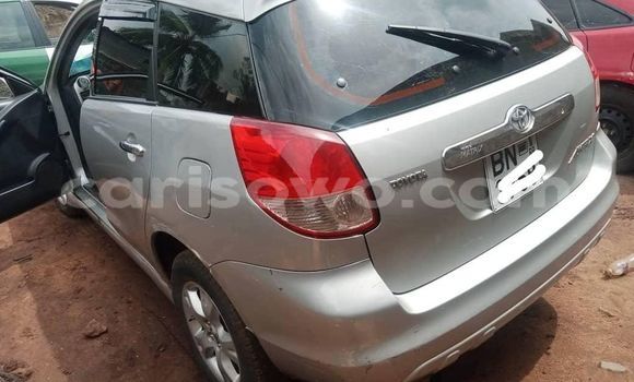 Sayi Na hannu Toyota Matrix Azurfa Mota in Cotonou a Benin Sayi Na hannu Toyota Matrix Azurfa Mota in Cotonou a Benin