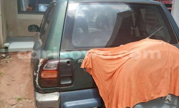 Sayi Na hannu Toyota RAV4 Green Mota in Cotonou a Benin Sayi Na hannu Toyota RAV4 Green Mota in Cotonou a Benin