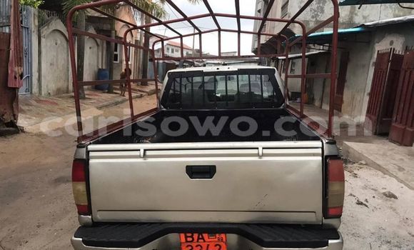 Buy Used Nissan Frontier Brown Car in Cotonou in Benign Buy Used Nissan Frontier Brown Car in Cotonou in Benign