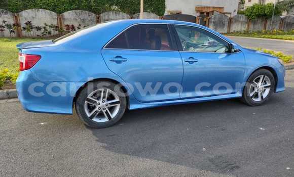 Ra Àlòkù Toyota Camry Blue Ọkọ̀ in Cotonou ni Benin Ra Àlòkù Toyota Camry Blue Ọkọ̀ in Cotonou ni Benin