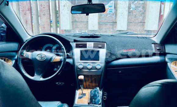 Ra Àlòkù Toyota Camry Blue Ọkọ̀ in Cotonou ni Benin Ra Àlòkù Toyota Camry Blue Ọkọ̀ in Cotonou ni Benin