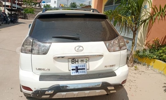 Sayi Na hannu Lexus RX 330 White Mota in Cotonou a Benin
