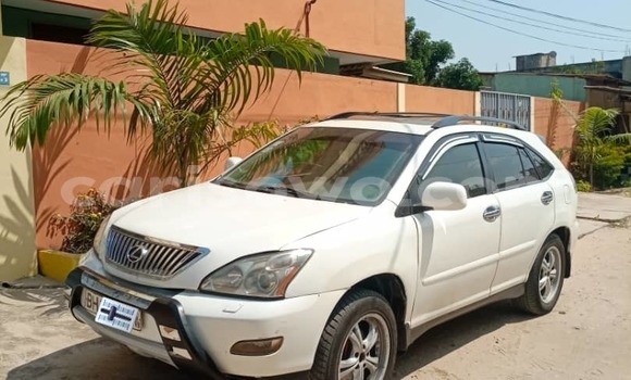 Ra Àlòkù Lexus RX 330 funfun Ọkọ̀ in Cotonou ni Benin Ra Àlòkù Lexus RX 330 funfun Ọkọ̀ in Cotonou ni Benin