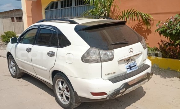 Ra Àlòkù Lexus RX 330 funfun Ọkọ̀ in Cotonou ni Benin Ra Àlòkù Lexus RX 330 funfun Ọkọ̀ in Cotonou ni Benin