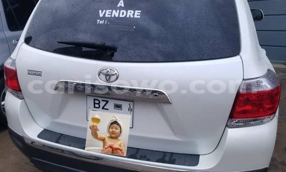 Acheter Occasion Voiture Toyota Highlander Blanc à Cotonou, Benin