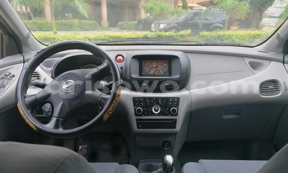 Ra Àlòkù Nissan Almera Tino Silver Ọkọ̀ in Cotonou ni Benin Ra Àlòkù Nissan Almera Tino Silver Ọkọ̀ in Cotonou ni Benin