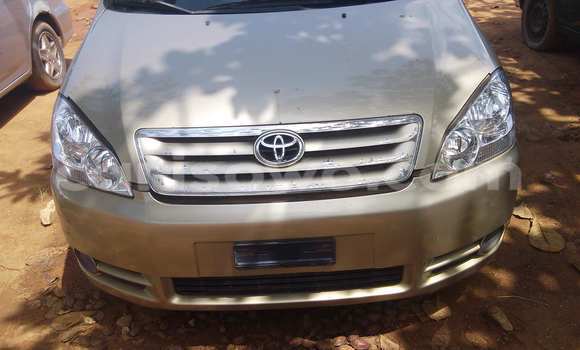 Acheter Occasion Voiture Toyota Avensis Marron à Porto Novo au Benin Acheter Occasion Voiture Toyota Avensis Marron à Porto Novo au Benin