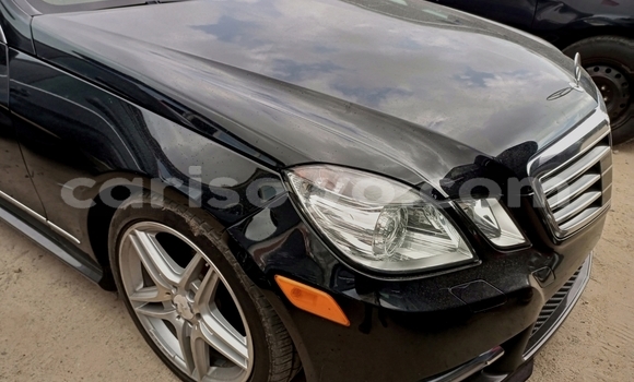 Sayi Na hannu Mercedes-Benz E-Classe Black Mota in Cotonou a Benin Sayi Na hannu Mercedes-Benz E-Classe Black Mota in Cotonou a Benin