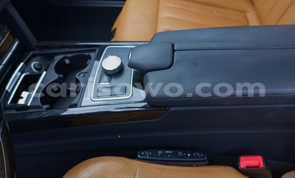 Sayi Na hannu Mercedes-Benz E-Classe Black Mota in Cotonou a Benin Sayi Na hannu Mercedes-Benz E-Classe Black Mota in Cotonou a Benin