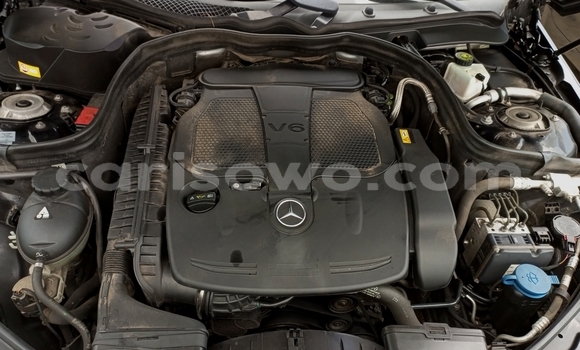 Sayi Na hannu Mercedes-Benz E-Classe Black Mota in Cotonou a Benin Sayi Na hannu Mercedes-Benz E-Classe Black Mota in Cotonou a Benin