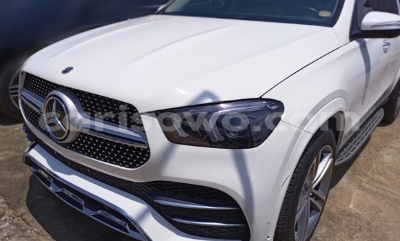 Ra Àlòkù Mercedes-Benz GLE funfun Ọkọ̀ in Cotonou ni Benin Ra Àlòkù Mercedes-Benz GLE funfun Ọkọ̀ in Cotonou ni Benin