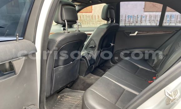 Ra Àlòkù Mercedes-Benz C–Class Silver Ọkọ̀ in Cotonou ni Benin Ra Àlòkù Mercedes-Benz C–Class Silver Ọkọ̀ in Cotonou ni Benin