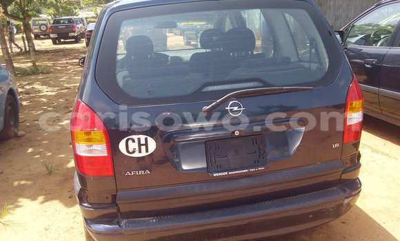 Sayi Na hannu Opel Zafira Black Mota in Porto Novo a Benin Sayi Na hannu Opel Zafira Black Mota in Porto Novo a Benin