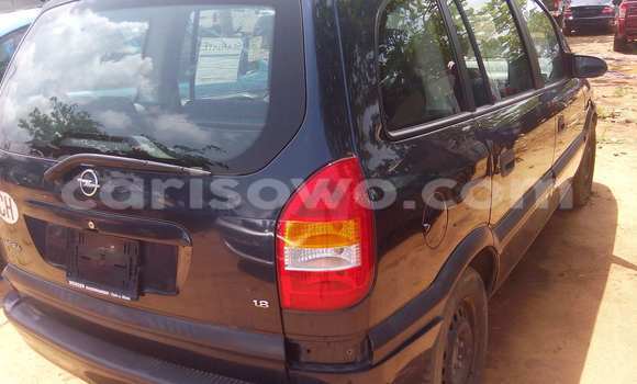 Sayi Na hannu Opel Zafira Black Mota in Porto Novo a Benin Sayi Na hannu Opel Zafira Black Mota in Porto Novo a Benin