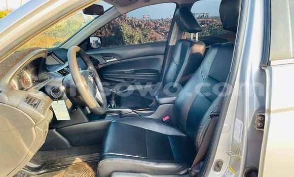 Ra Àlòkù Honda Accord Silver Ọkọ̀ in Cotonou ni Benin Ra Àlòkù Honda Accord Silver Ọkọ̀ in Cotonou ni Benin