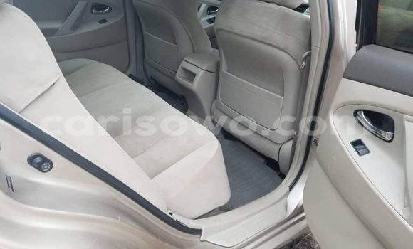 Sayi Na hannu Toyota Camry Brown Mota in Cotonou a Benin Sayi Na hannu Toyota Camry Brown Mota in Cotonou a Benin
