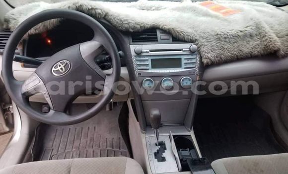 Sayi Na hannu Toyota Camry Brown Mota in Cotonou a Benin Sayi Na hannu Toyota Camry Brown Mota in Cotonou a Benin