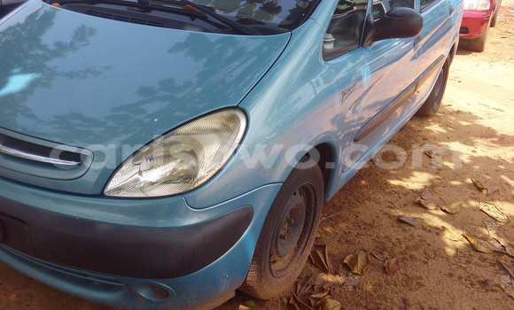 Sayi Na hannu Citroen Xsara Blue Mota in Porto Novo a Benin Sayi Na hannu Citroen Xsara Blue Mota in Porto Novo a Benin