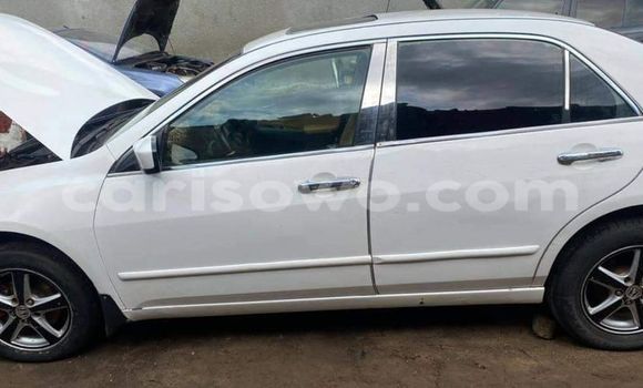 Sayi Na hannu Honda Accord White Mota in Cotonou a Benin Sayi Na hannu Honda Accord White Mota in Cotonou a Benin