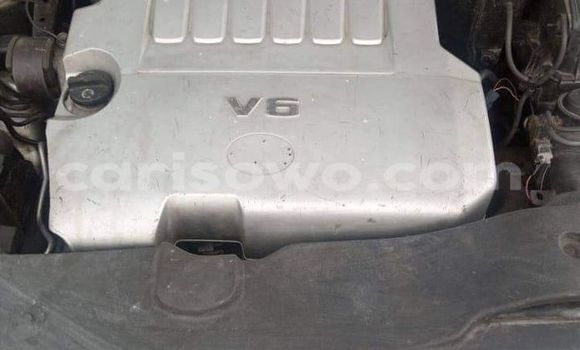 Sayi Na hannu Toyota Camry Azurfa Mota in Cotonou a Benin Sayi Na hannu Toyota Camry Azurfa Mota in Cotonou a Benin