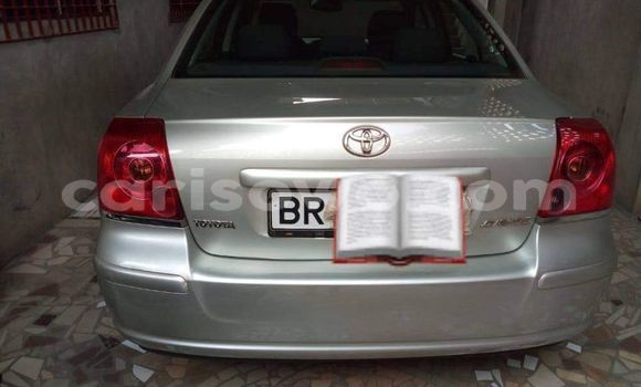 Sayi Na hannu Toyota Avensis Azurfa Mota in Cotonou a Benin Sayi Na hannu Toyota Avensis Azurfa Mota in Cotonou a Benin