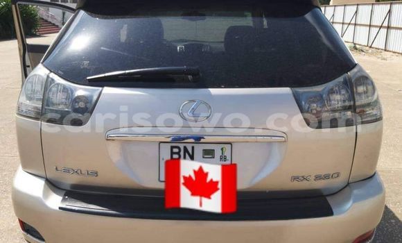 Sayi Na hannu Lexus RX 330 Azurfa Mota in Cotonou a Benin Sayi Na hannu Lexus RX 330 Azurfa Mota in Cotonou a Benin